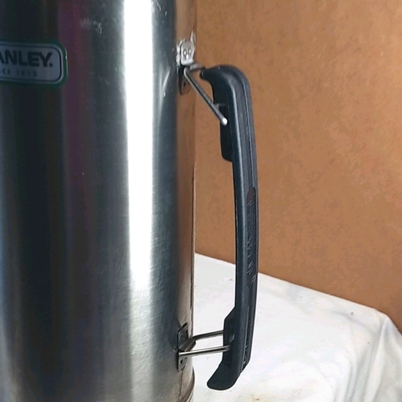 Fabulous Stanley classic large thermos bottle - Picture 3 of 6